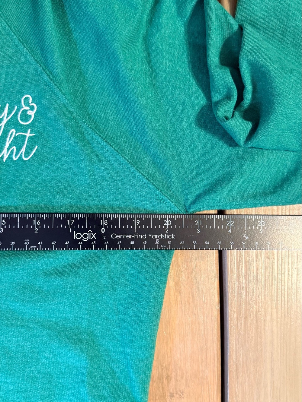 Frank Regards Merry & Bright Embroidered Green Christmas Sweatshirt Holiday - Picture 7 of 9